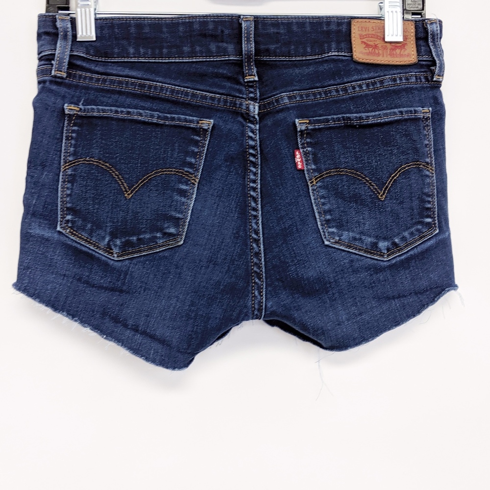 levi’s | 712 slim high waisted mom jean shorts 28